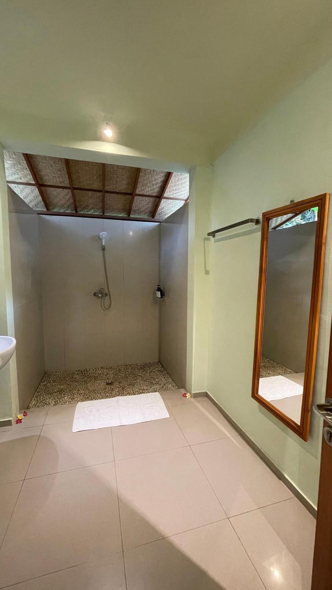Bali Cottage Sambirenteng Pabean Buleleng Pokoj fotografie